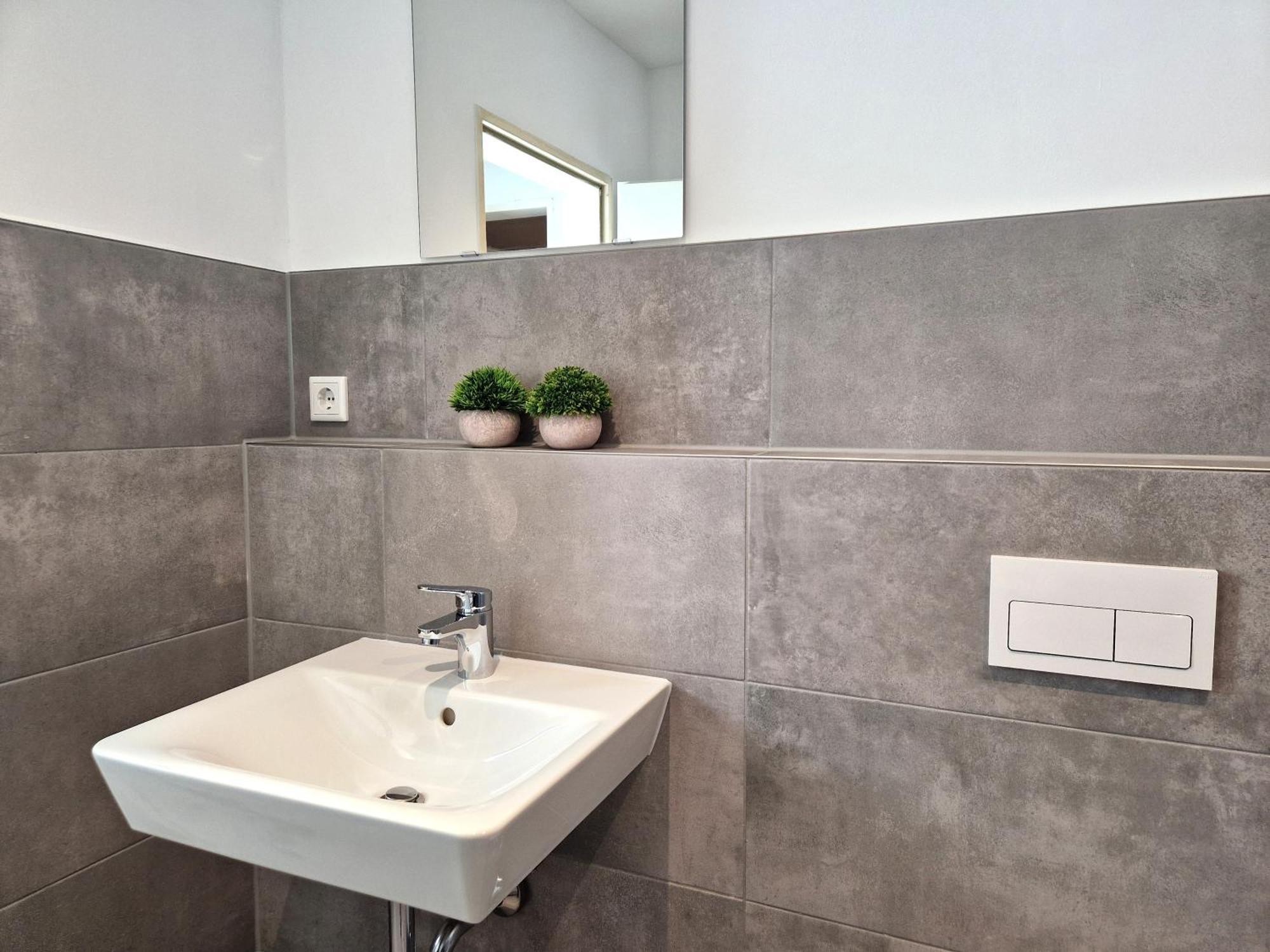 Meribu H1 Wohnung Fuer Monteure Und Arbeiter Гельзенкирхен Экстерьер фото